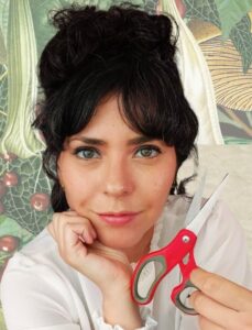 Miniatura del vídeo: Cómo hacer un Collage en Canva